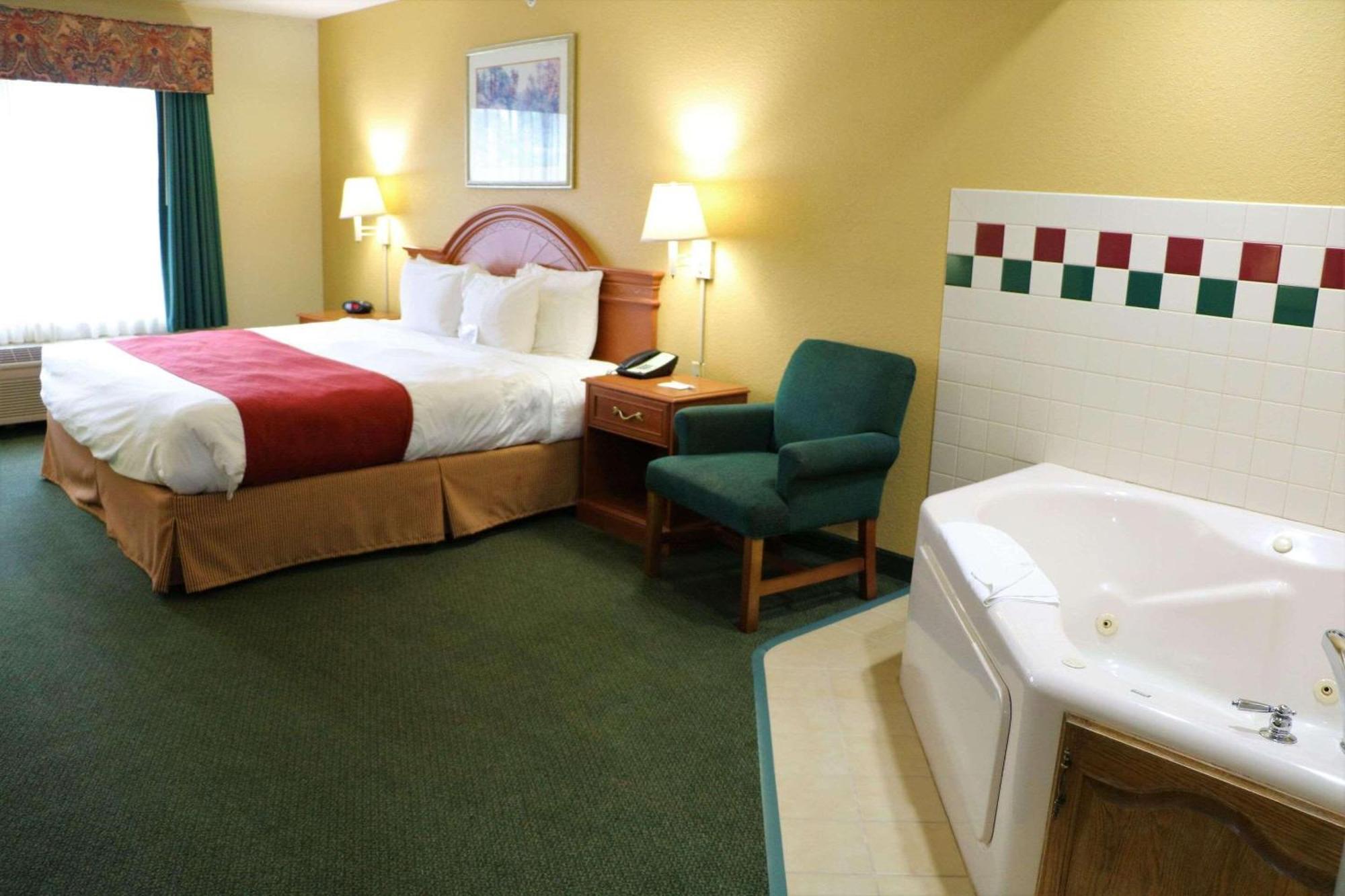 Country Inn & Suites By Radisson, Stockton, Il Εξωτερικό φωτογραφία