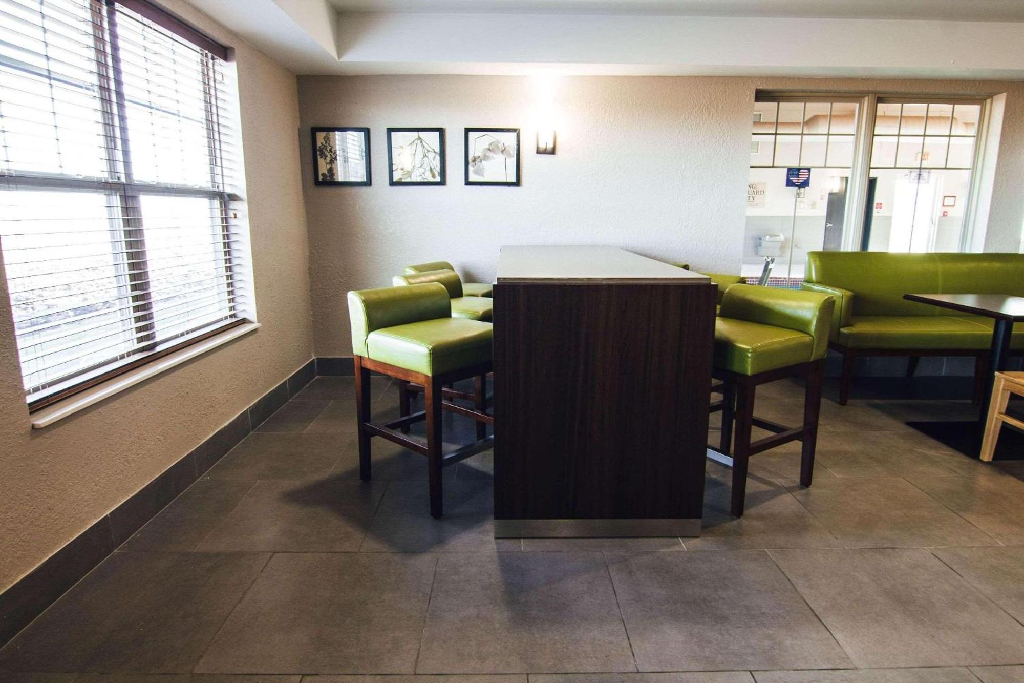 Country Inn & Suites By Radisson, Stockton, Il Εξωτερικό φωτογραφία