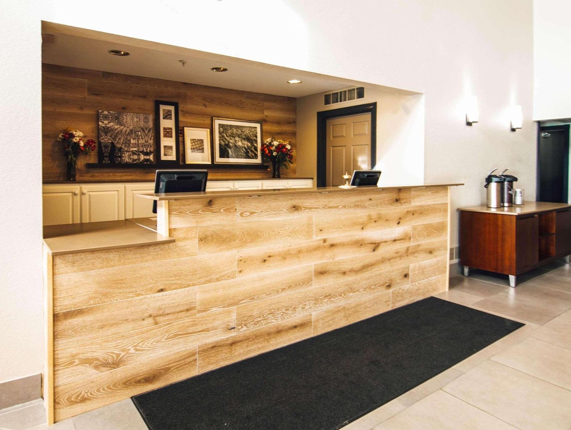 Country Inn & Suites By Radisson, Stockton, Il Εξωτερικό φωτογραφία